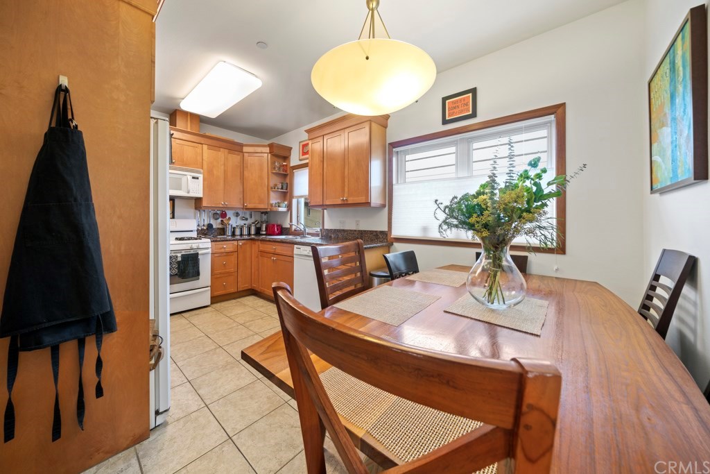 218 14th Street Seal Beach, CA 90740 - Photo 33 of 44 Dining area and Kitchen in rental unit