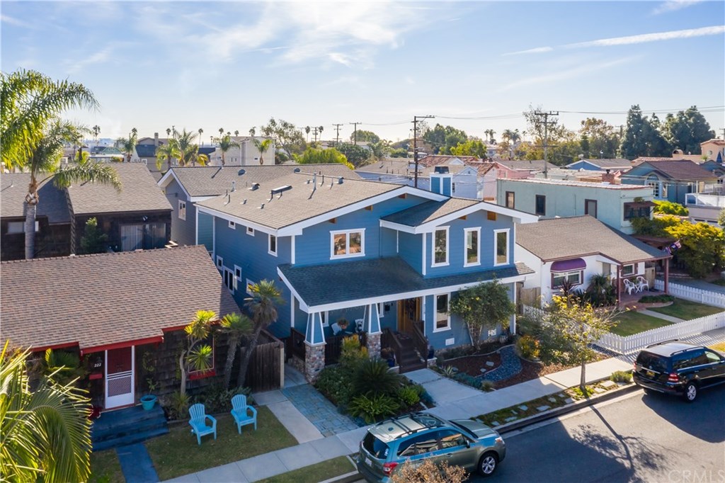 218 14th Street Seal Beach, CA 90740 - Photo 42 of 44 View of front