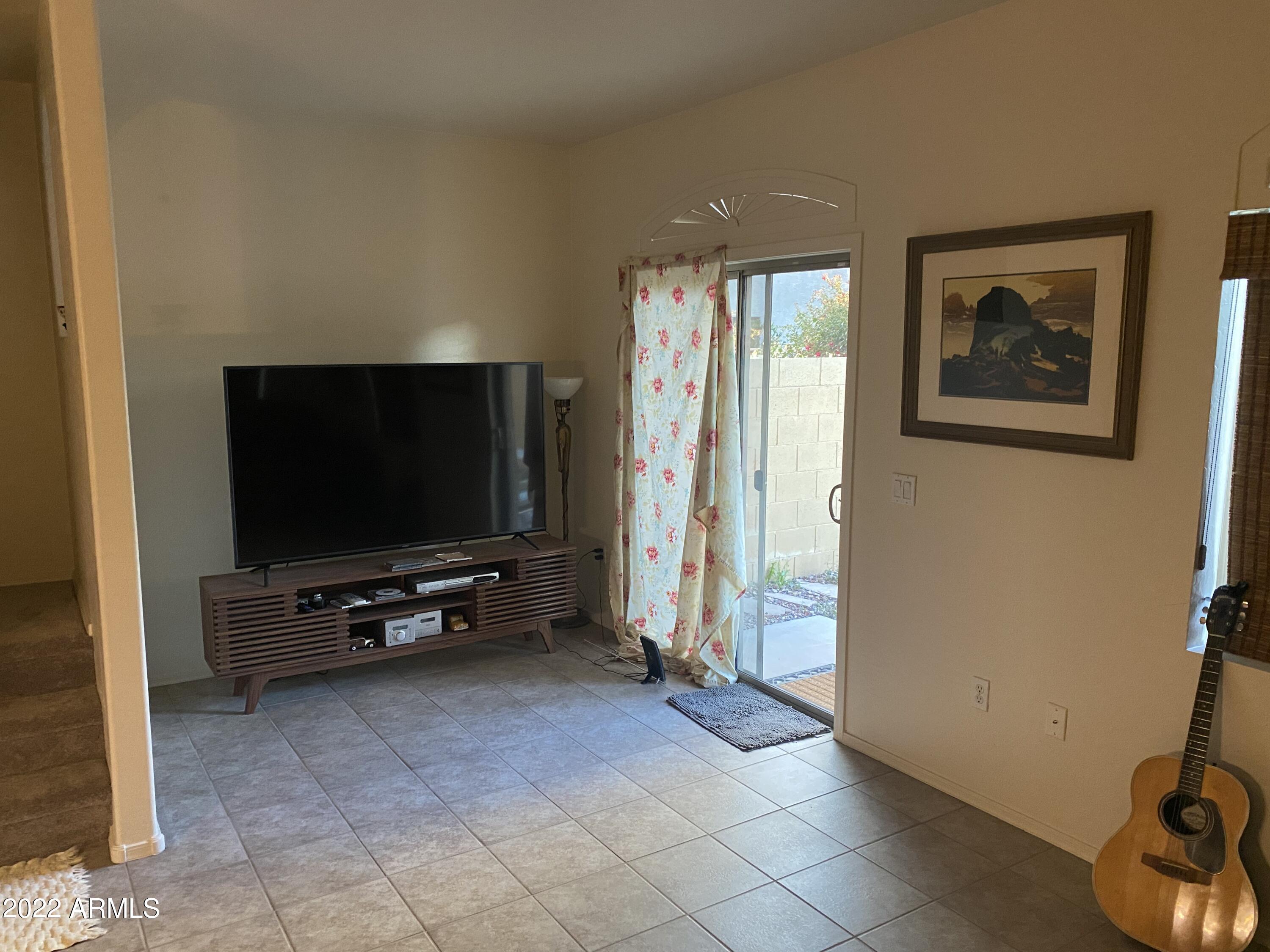 2150 East Bell Road, Unit 1106 Phoenix, AZ 85022 - Photo 4 of 18 BDB07167-E660-4806-83D6-318C1E443DFE