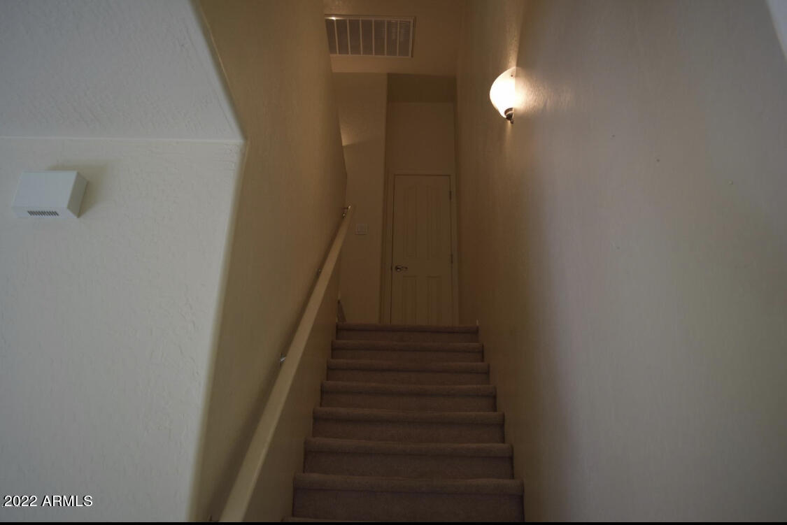 2150 East Bell Road, Unit 1106 Phoenix, AZ 85022 - Photo 5 of 18 6C78A2EE-3C64-4F87-B252-0C1D8FF36C5D_1_2