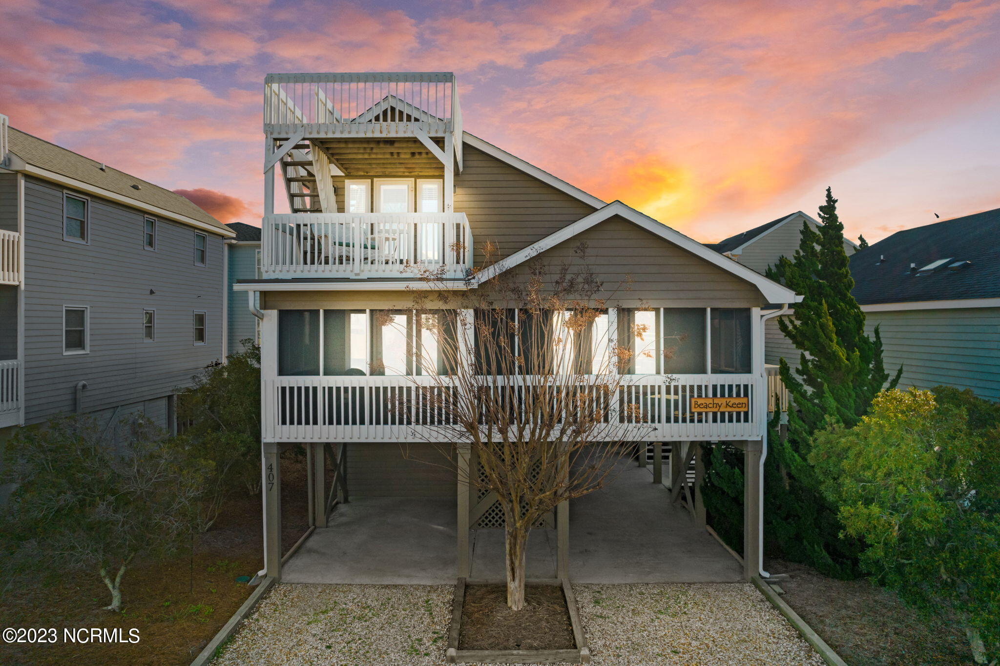 407 28th Street Sunset Beach, NC 28468 - Photo 5 of 53 large-a31f0b39-d0e3-4f58-8fd8-296729ee95