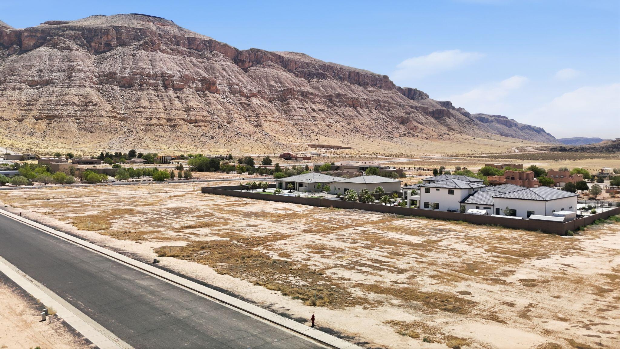 1237 West 4300 South Hurricane, UT 84737 - Photo 1 of 1 DJI_20260513123958_0478_D