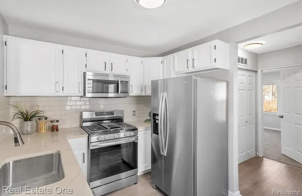 $174,900 | 28832 Block Street, Garden City, MI 48135