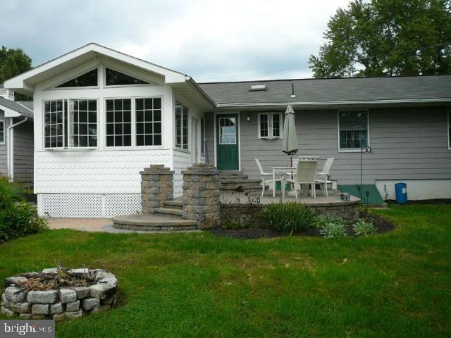 122 School Lane Rheems, PA 17022 - Photo 8 of 11 Gallery Image 8