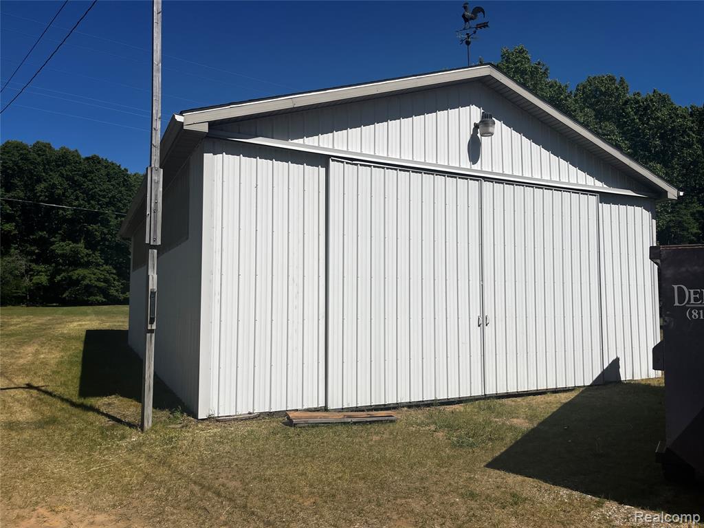 3594 North Lapeer Road Lapeer, MI 48446 - Photo 3 of 20