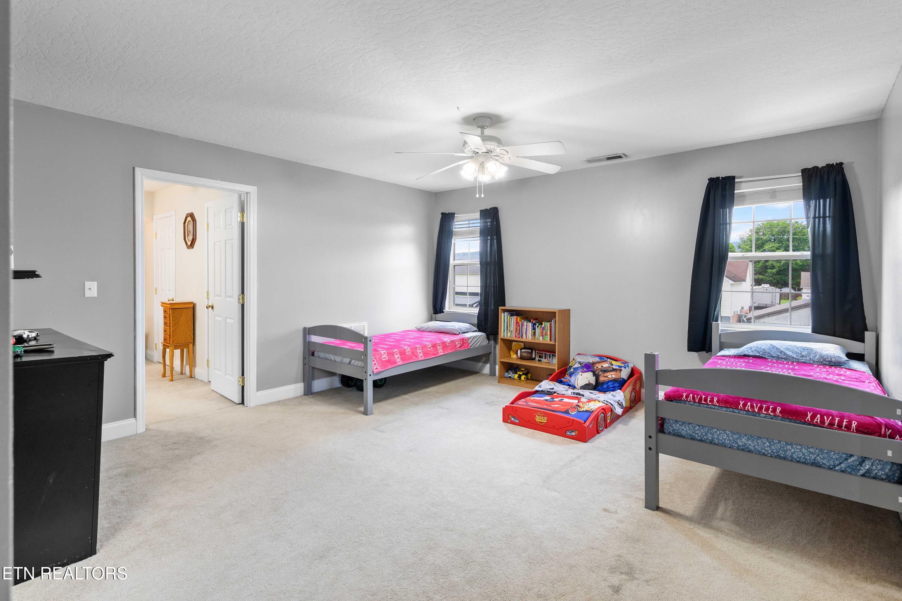 452 Clover Circle Jacksboro, TN 37757 - Photo 18 of 34 030A3309