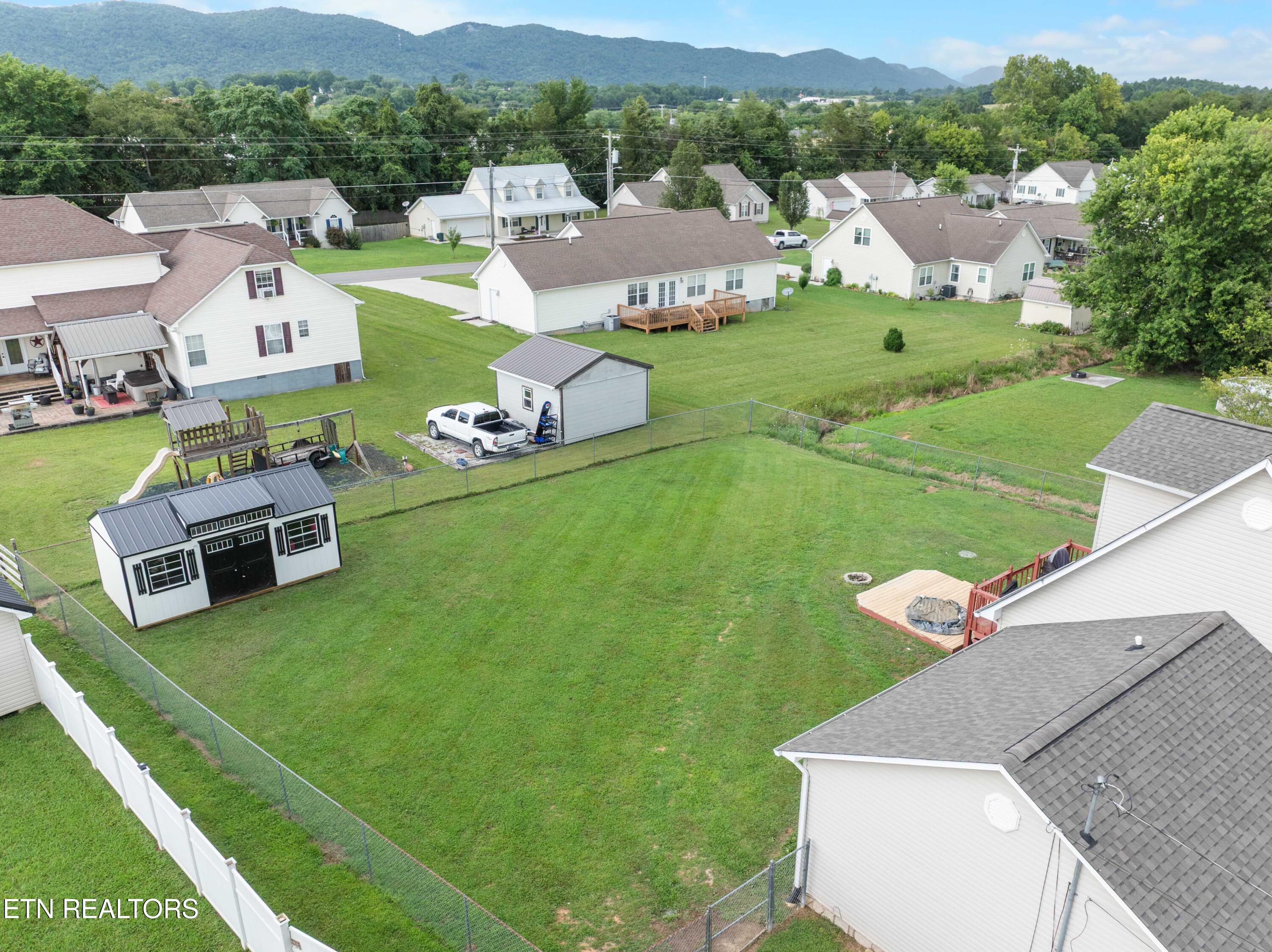 452 Clover Circle Jacksboro, TN 37757 - Photo 27 of 34 DJI_0257