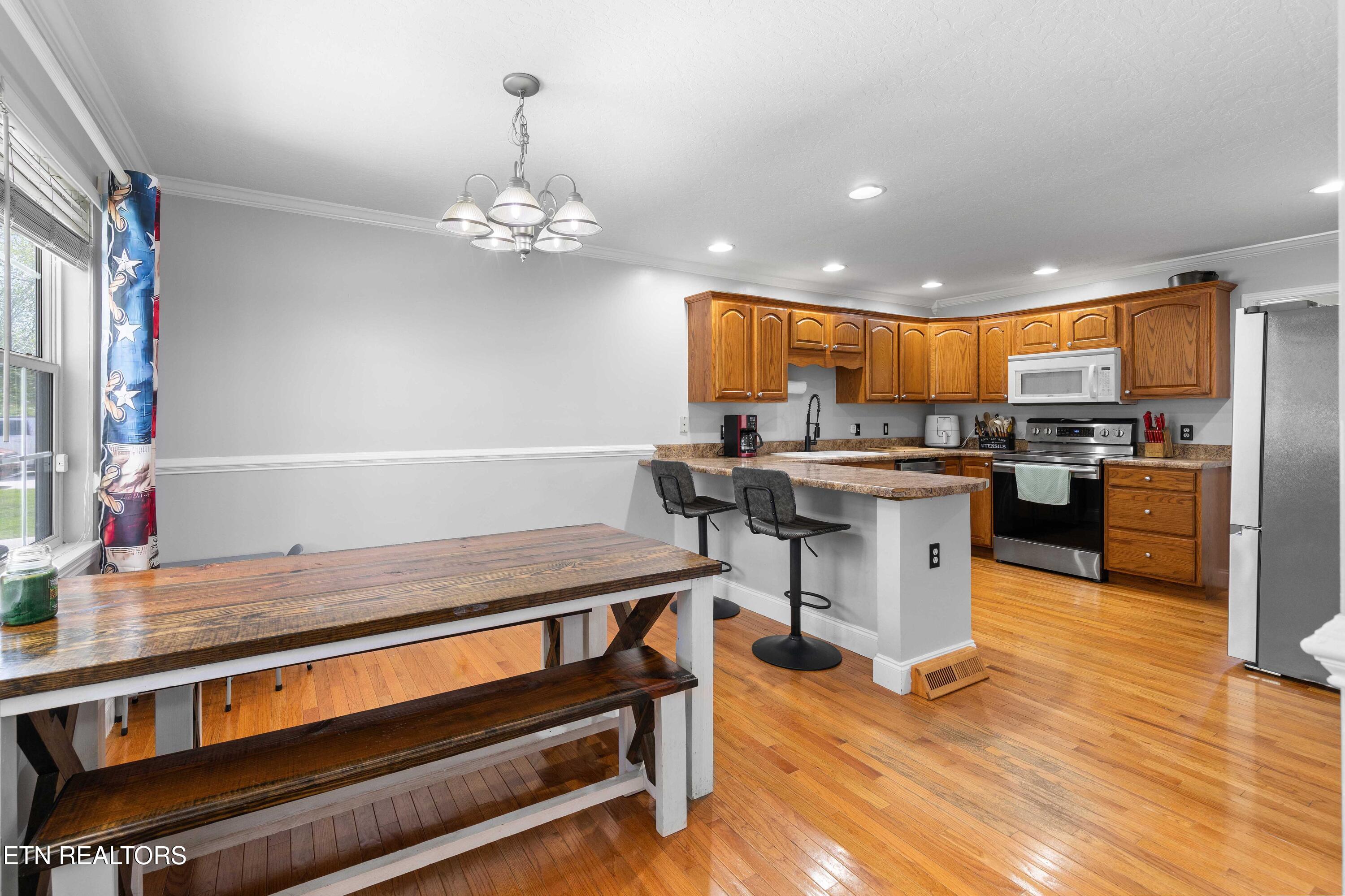 452 Clover Circle Jacksboro, TN 37757 - Photo 10 of 34 030A3402