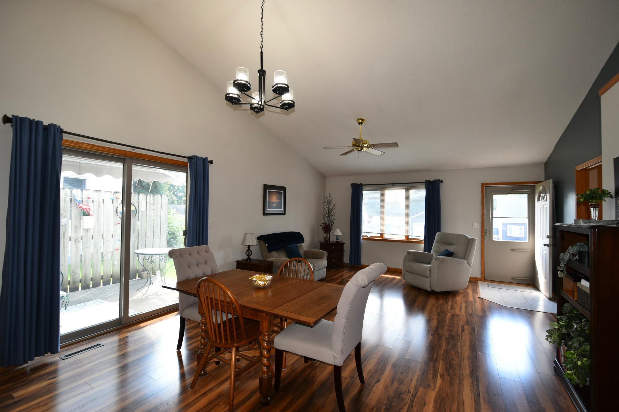 1055 South Main Street Zumbrota, MN 55992 - Photo 5 of 25
