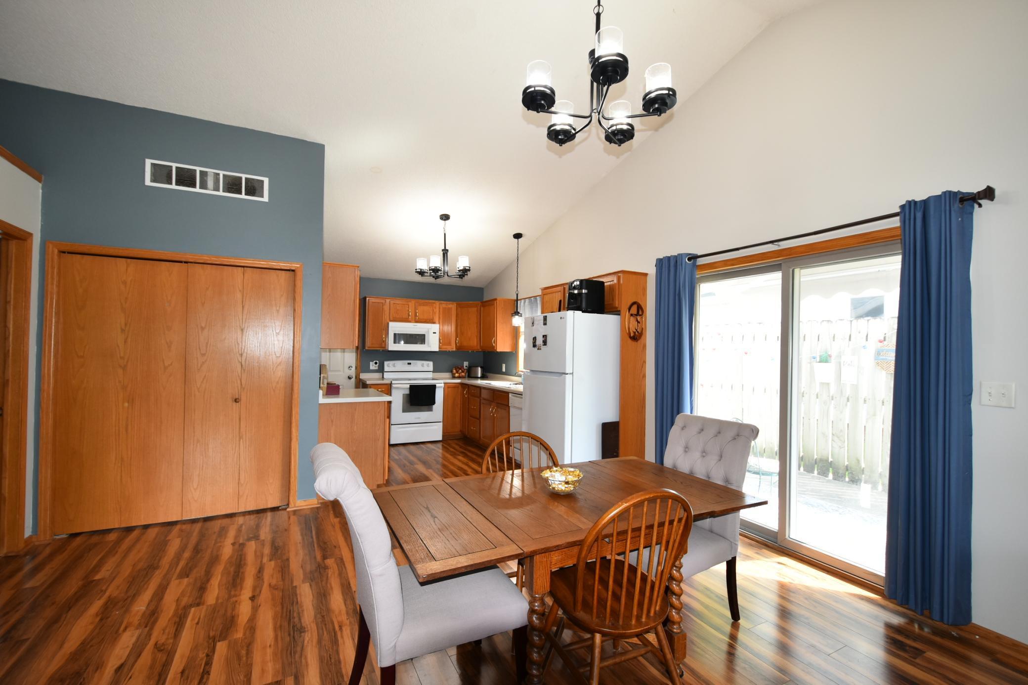 1055 South Main Street Zumbrota, MN 55992 - Photo 8 of 25