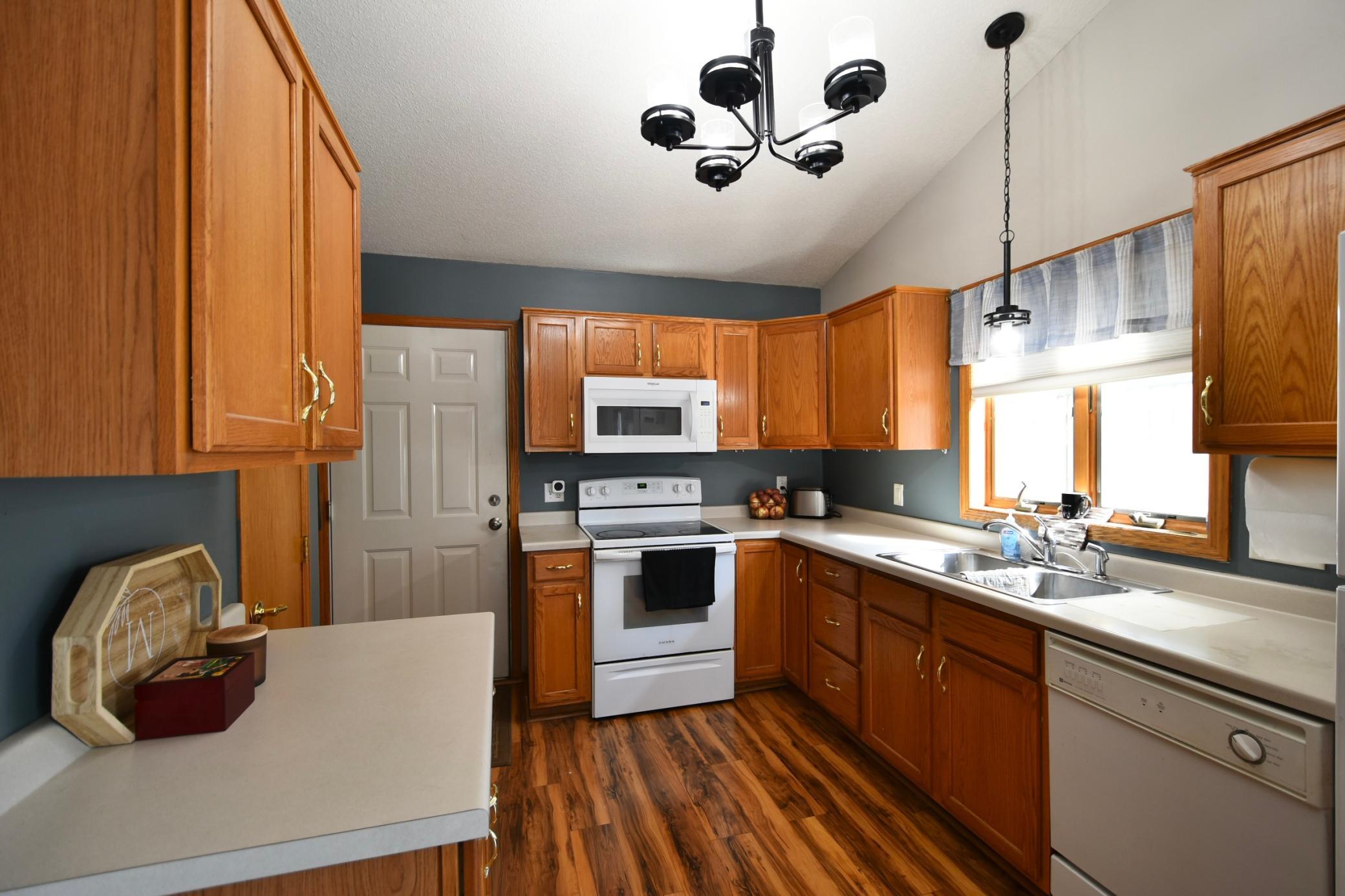 1055 South Main Street Zumbrota, MN 55992 - Photo 9 of 25