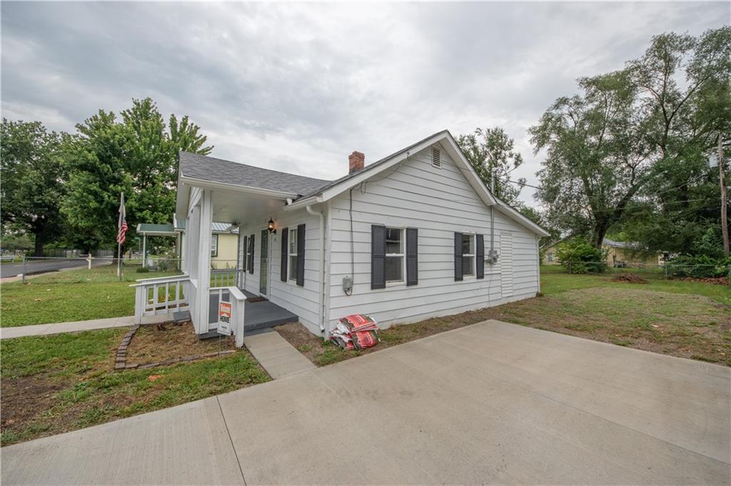 385 McClure Road Columbus, IN 47201 - Photo 4 of 16 Gallery Image 4