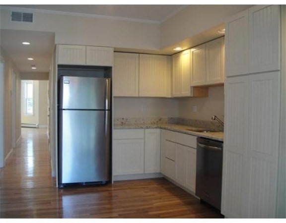 186 L Street, Unit 2 Boston, MA 02127 - Photo 2 of 5