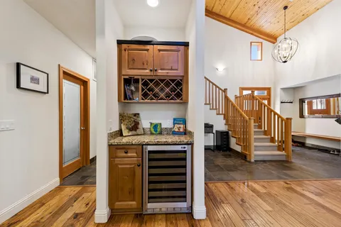 $1,569,000 | 11837 Hope Court, Unit A, Truckee, CA 96161