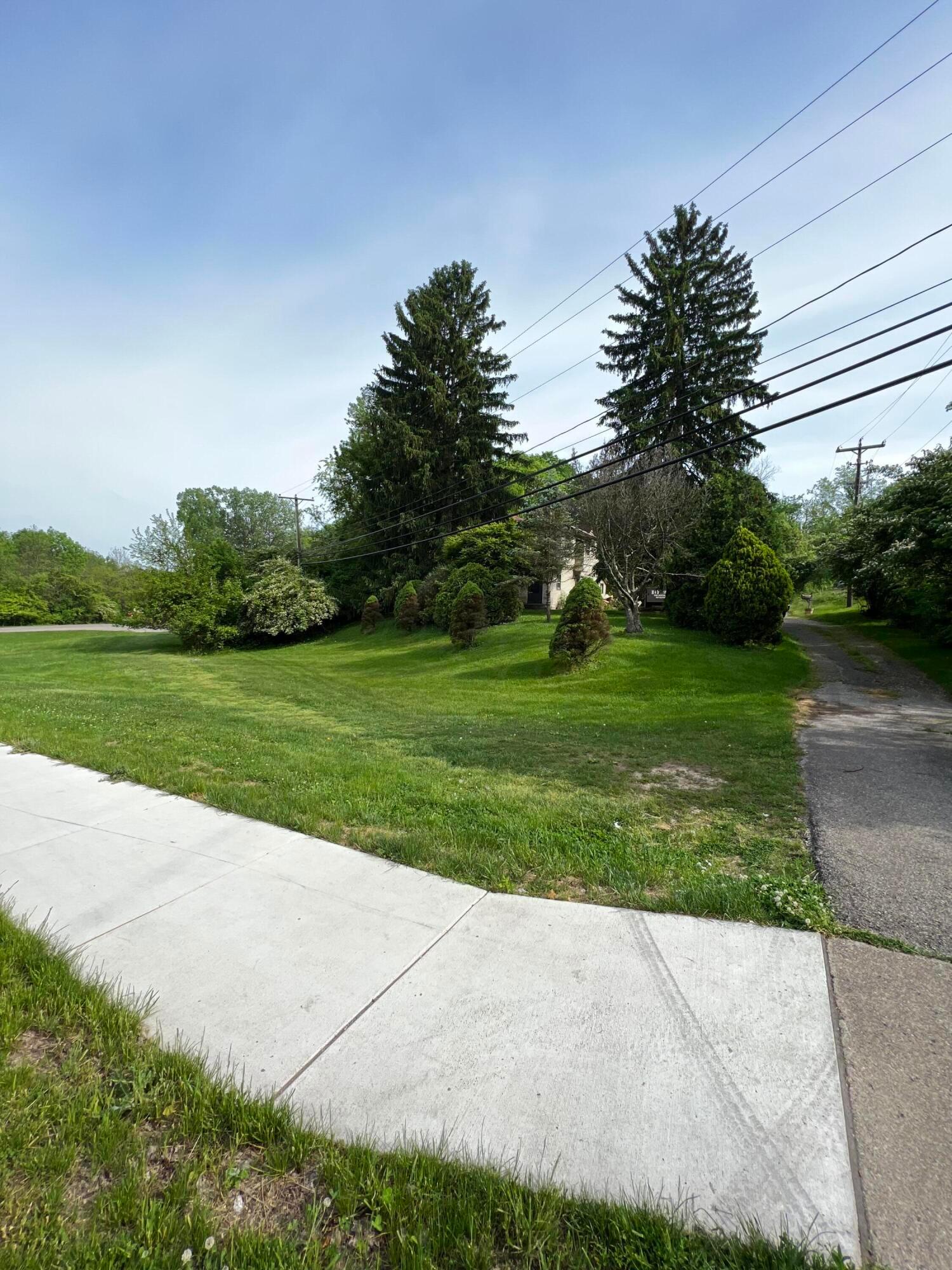 1701 East Home Road Springfield, OH 45503 - Photo 2 of 48 IMG_1305
