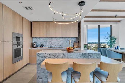 $4,375,000 | 500 Alton Road, Unit 1601, Miami Beach, FL 33139