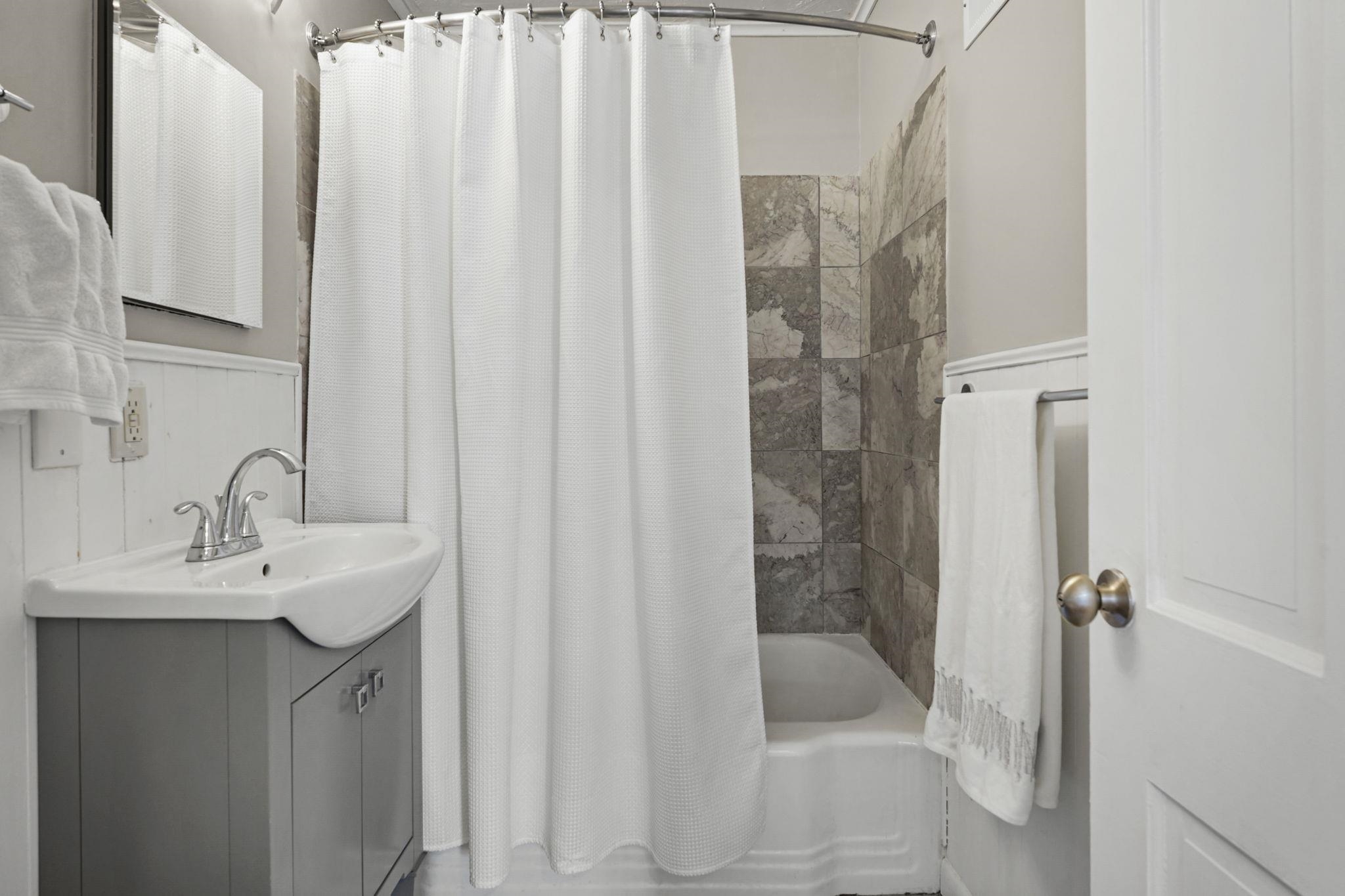 2830 Hoard Street Madison, WI 53704 - Photo 15 of 42