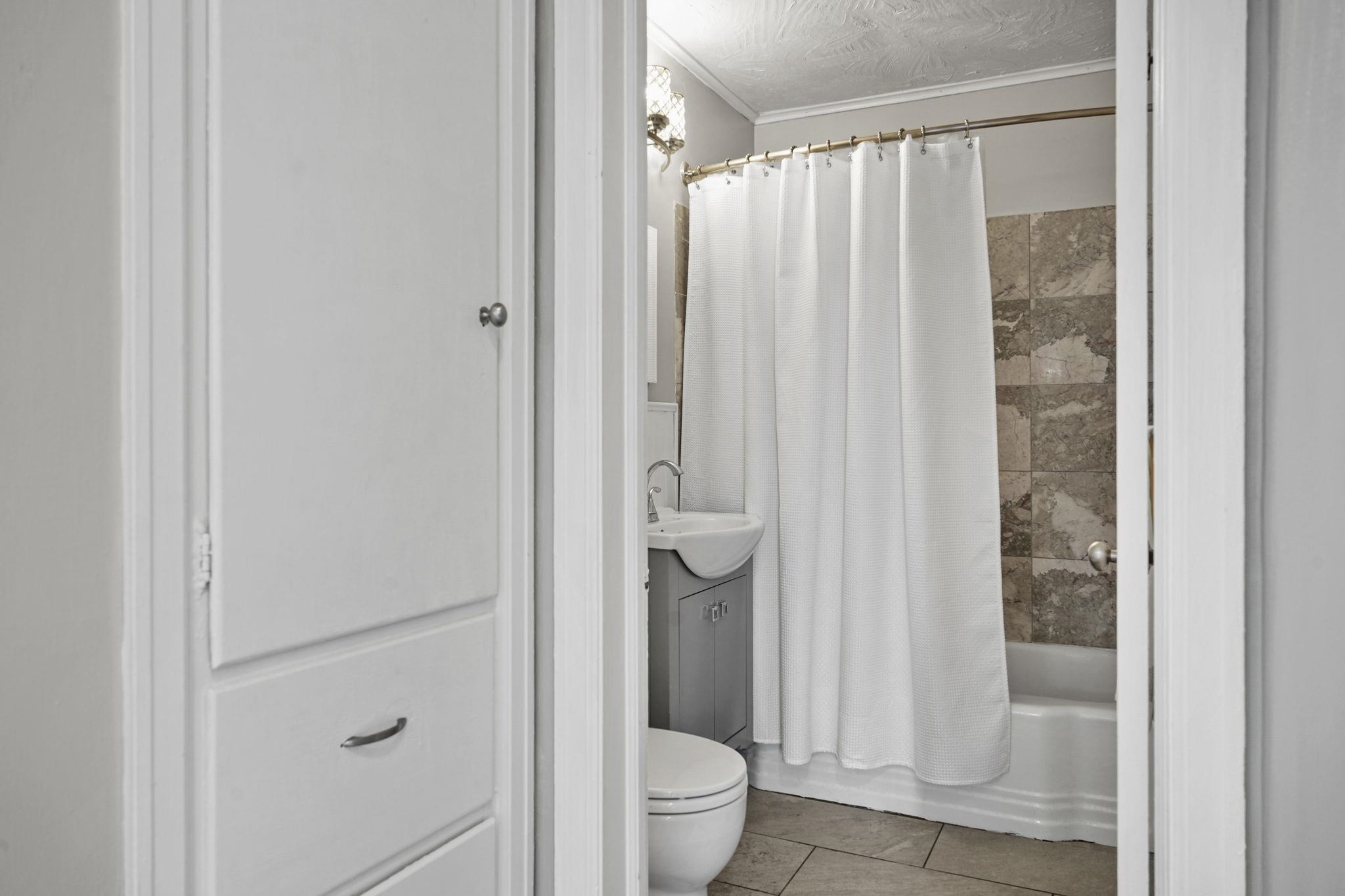 2830 Hoard Street Madison, WI 53704 - Photo 16 of 42
