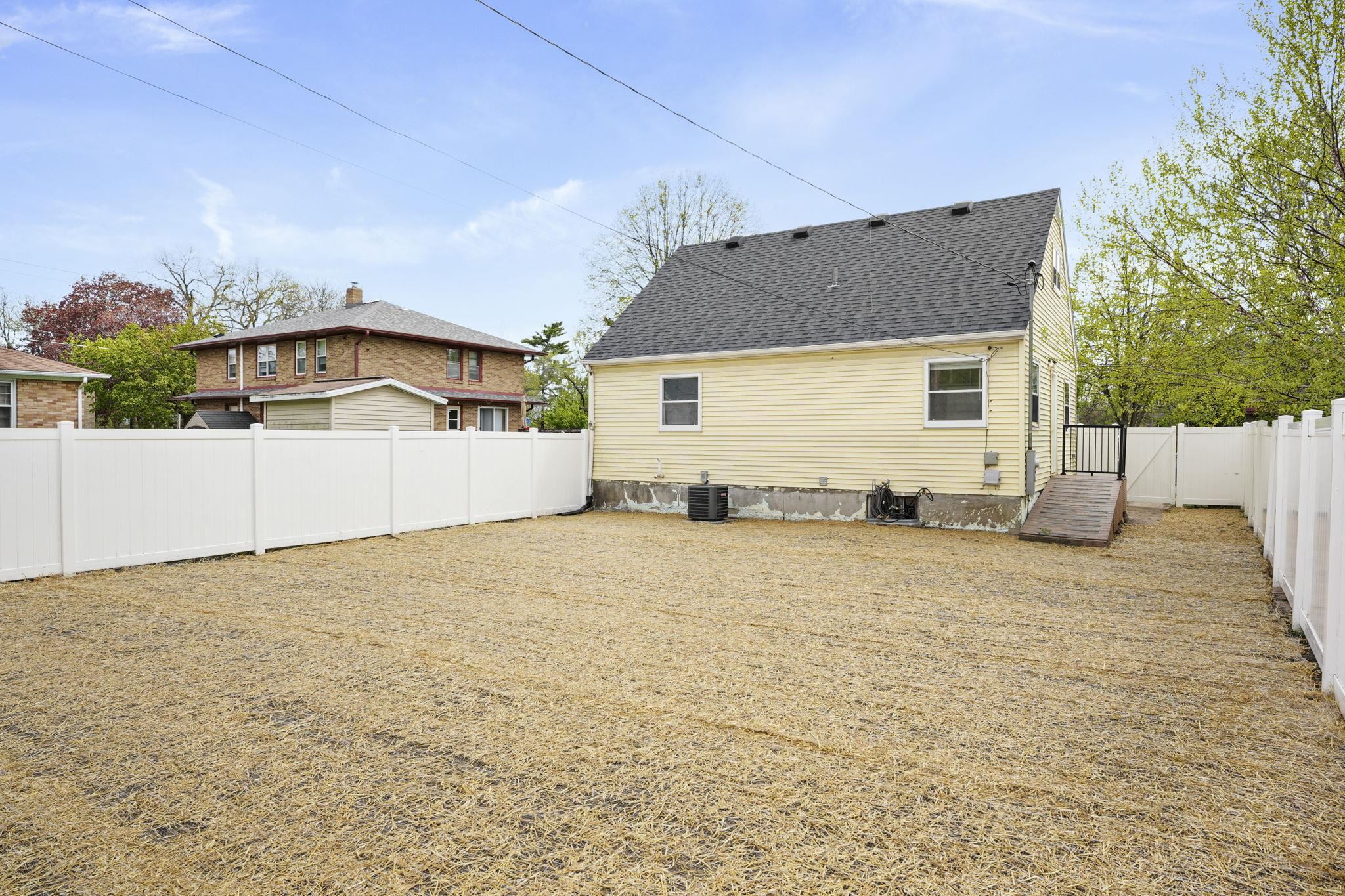 2830 Hoard Street Madison, WI 53704 - Photo 32 of 42