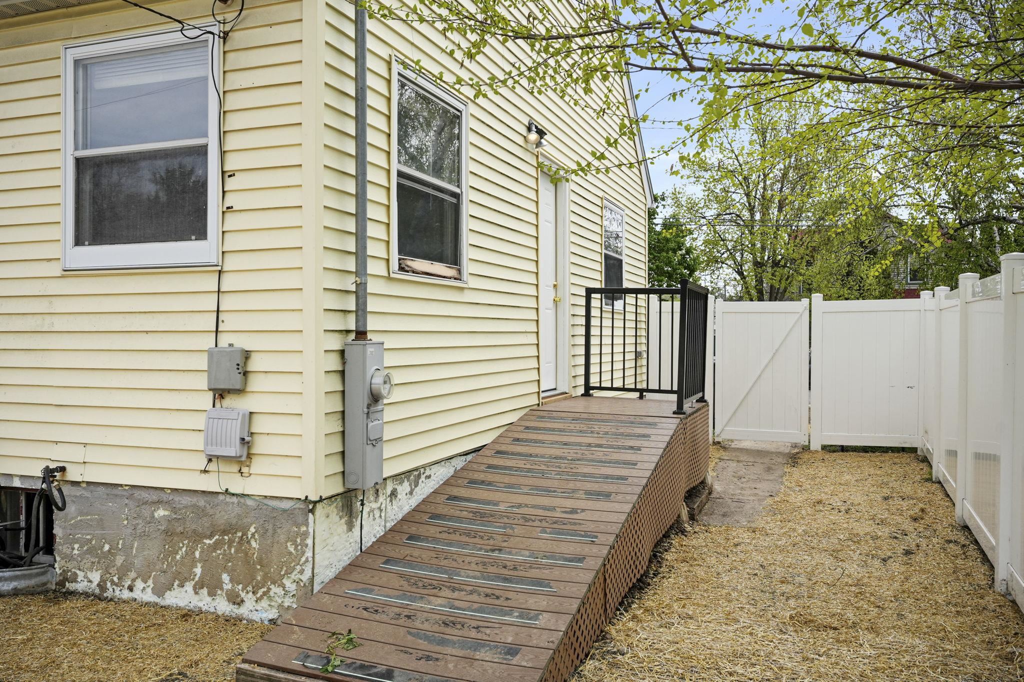 2830 Hoard Street Madison, WI 53704 - Photo 34 of 42