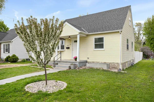 $325,000 | 2830 Hoard Street, Madison, WI 53704