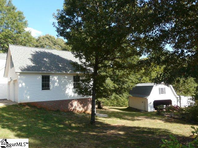 107 Roanoke Road Liberty, SC 29657 - Photo 3 of 32