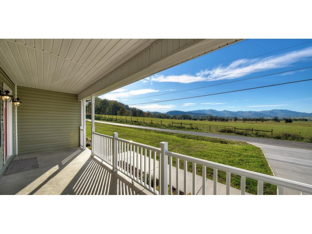 561 Jobe Road Elizabethton, TN 37643 - Photo 8 of 36 Photo 8