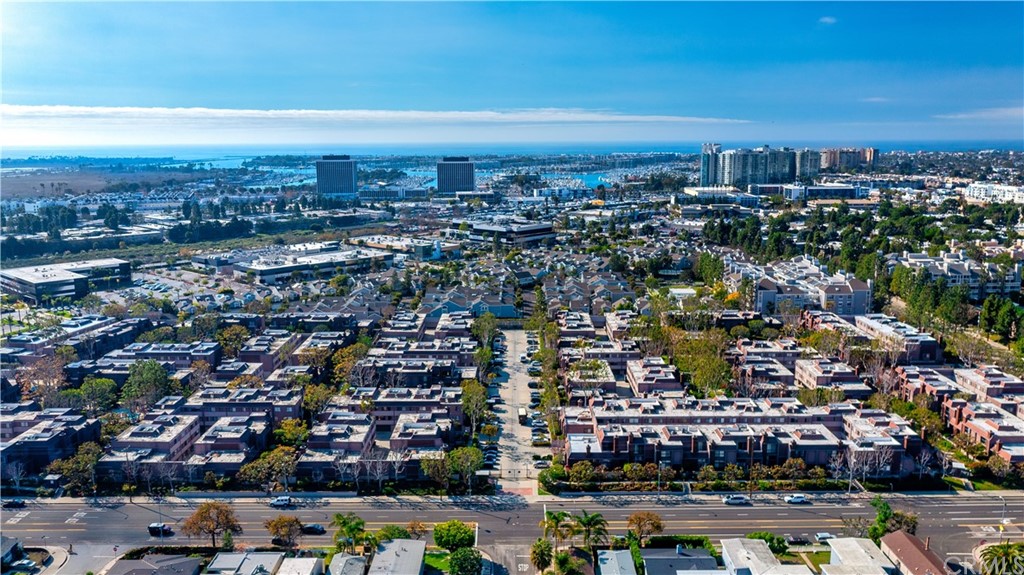 4555 Alla Road, Unit 3 Marina del Rey, CA 90292 - Photo 26 of 26 a view of a city