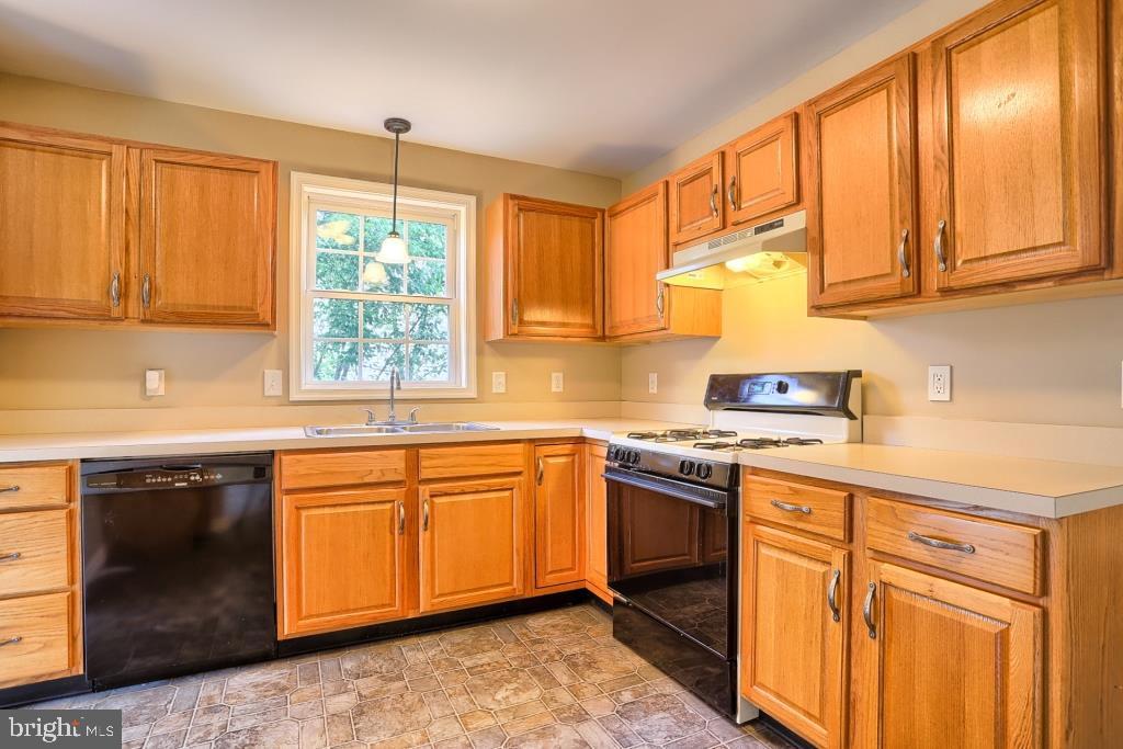 372 Crosswinds Drive Lititz, PA 17543 - Photo 11 of 30 Gallery Image 11