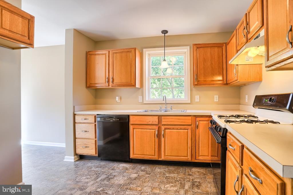 372 Crosswinds Drive Lititz, PA 17543 - Photo 12 of 30 Gallery Image 12