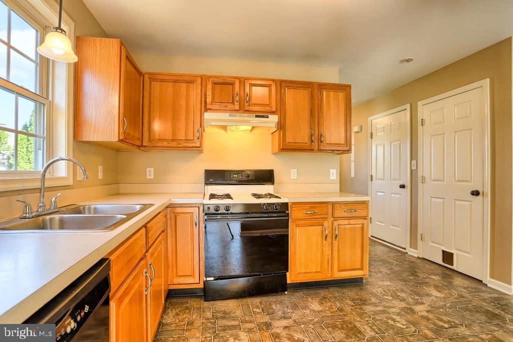 372 Crosswinds Drive Lititz, PA 17543 - Photo 13 of 30 Gallery Image 13