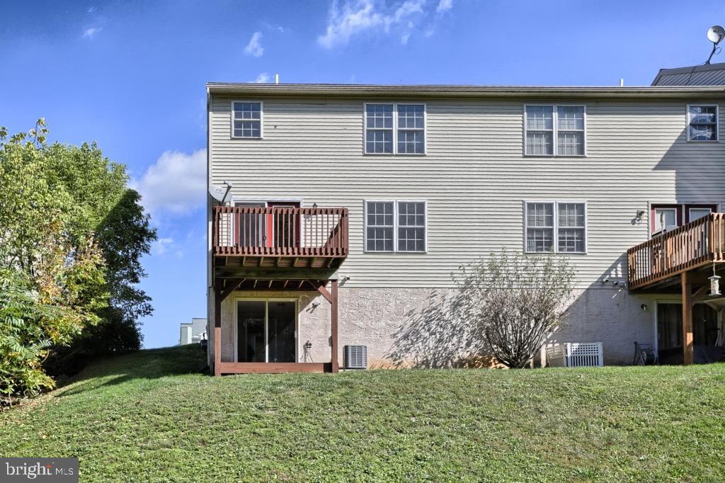 372 Crosswinds Drive Lititz, PA 17543 - Photo 28 of 30 Gallery Image 28