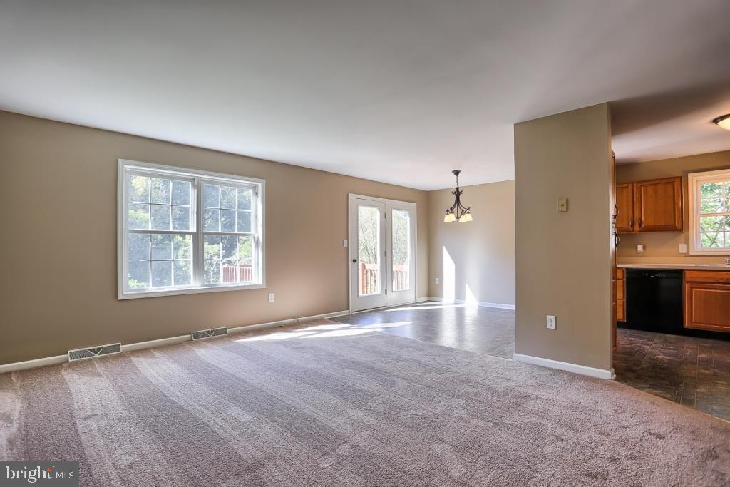 372 Crosswinds Drive Lititz, PA 17543 - Photo 5 of 30 Gallery Image 5