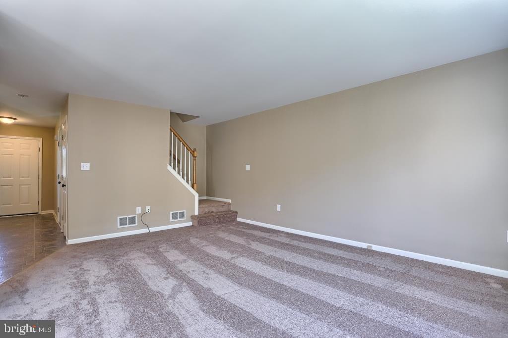 372 Crosswinds Drive Lititz, PA 17543 - Photo 6 of 30 Gallery Image 6