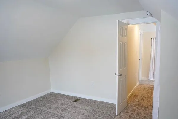 $265,000 | 635 East Unadilla Street, Pinckney, MI 48169