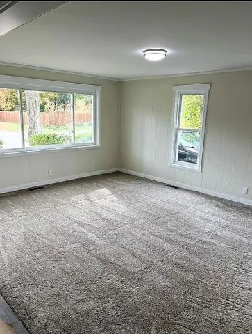 $265,000 | 635 East Unadilla Street, Pinckney, MI 48169