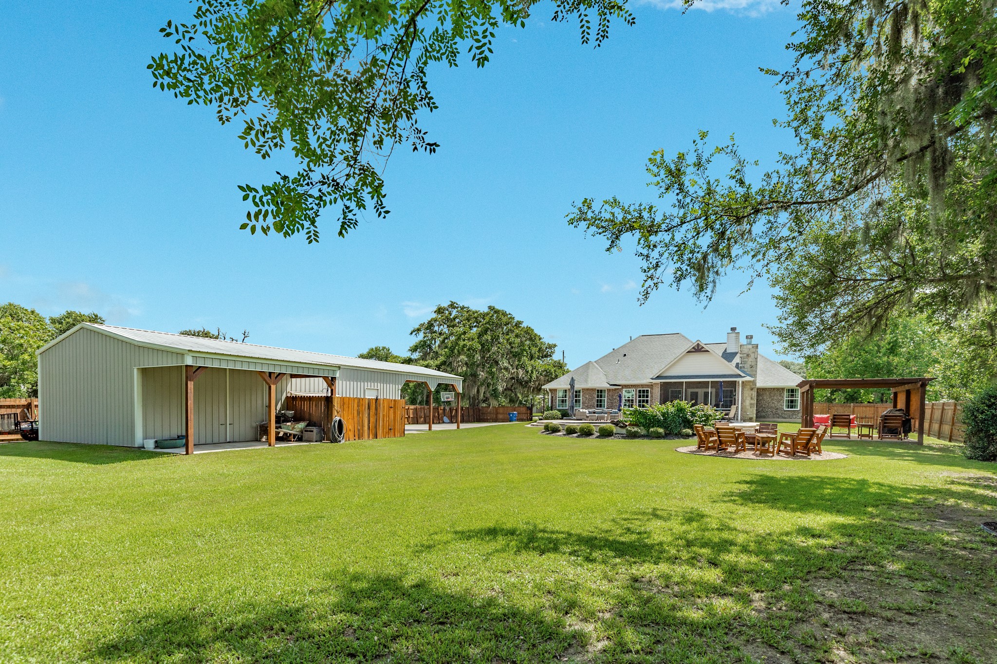 1208 Bronco Trail Angleton, TX 77515 - Photo 20 of 46
