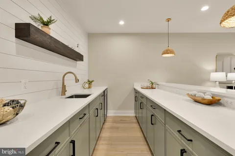 $2,050,000 | 859 North Lexington Street, Arlington, VA 22205