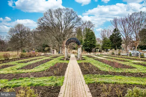 $2,050,000 | 859 North Lexington Street, Arlington, VA 22205