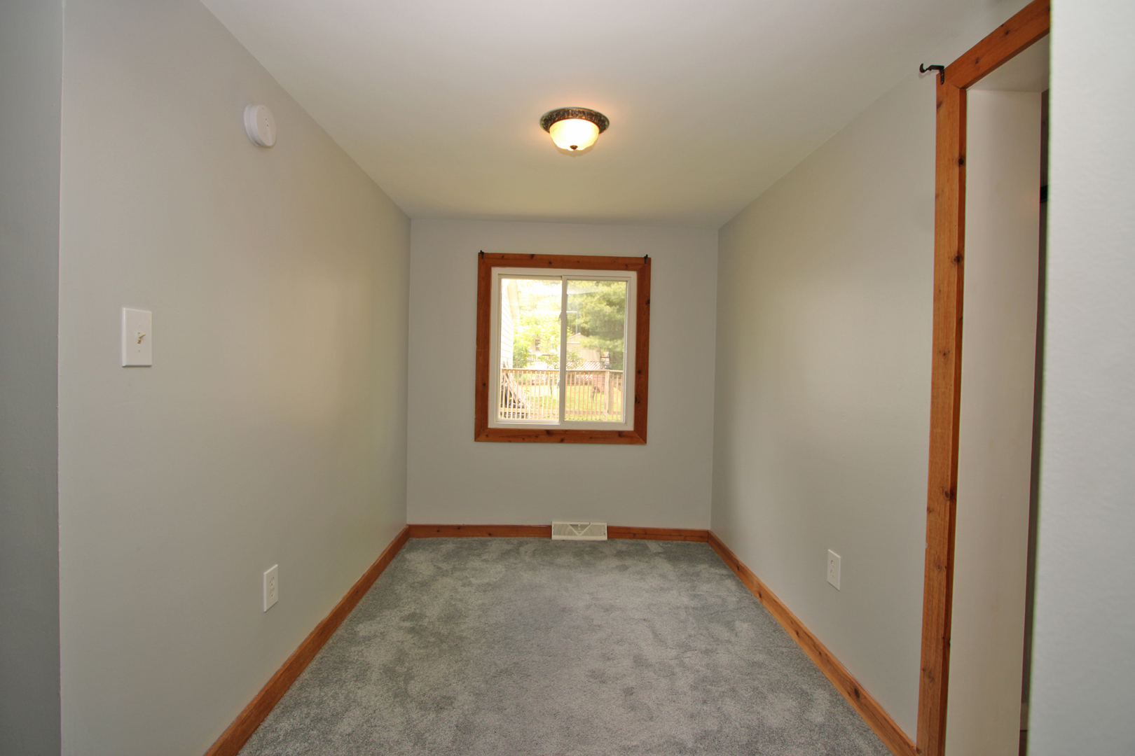 338 East Lakeview Avenue Round Lake Beach, IL 60073 - Photo 27 of 35