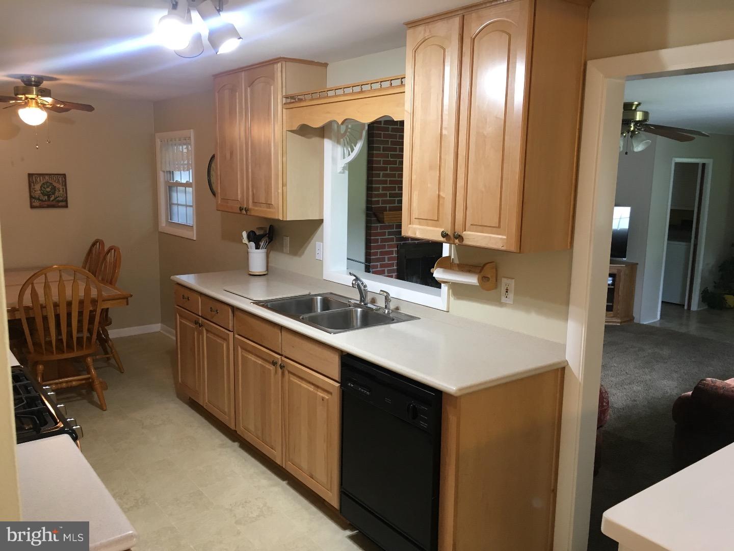 66 Cranbrook Road Hamilton Square, NJ 08690 - Photo 2 of 21