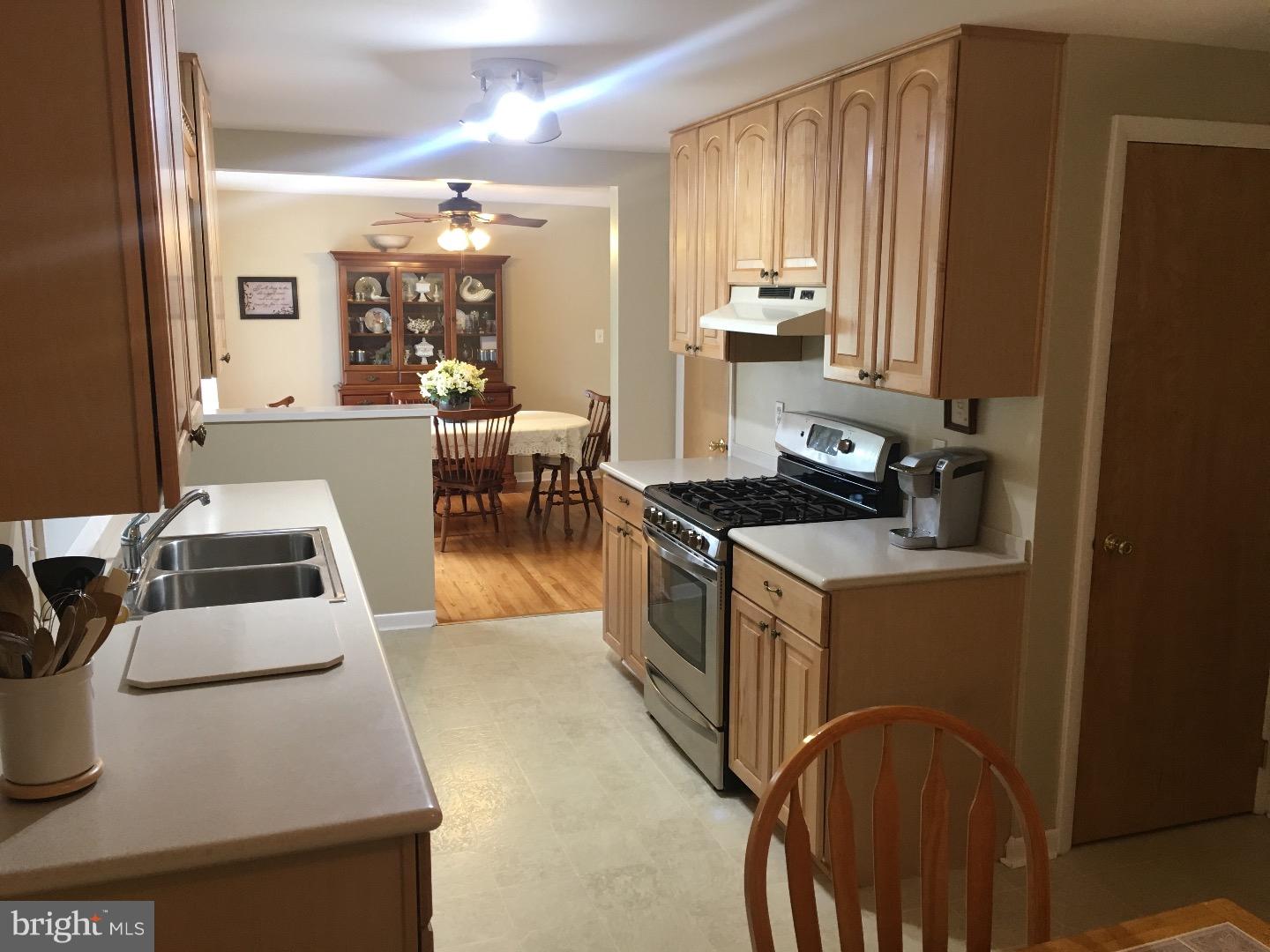 66 Cranbrook Road Hamilton Square, NJ 08690 - Photo 6 of 21