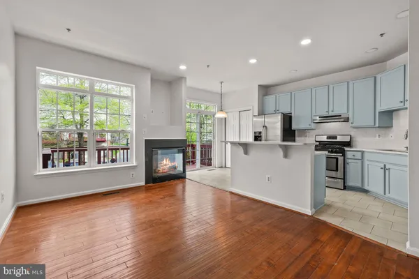 $2,850 | 13044 Town Commons Drive, Germantown, MD 20874