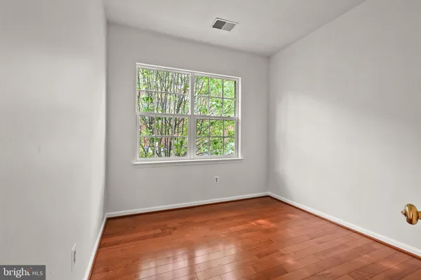 $2,850 | 13044 Town Commons Drive, Germantown, MD 20874