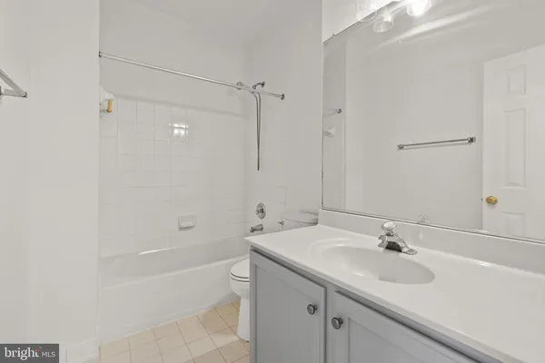 $2,850 | 13044 Town Commons Drive, Germantown, MD 20874