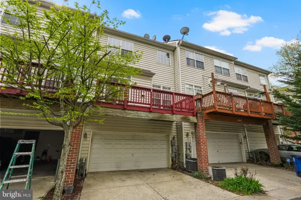 $2,850 | 13044 Town Commons Drive, Germantown, MD 20874