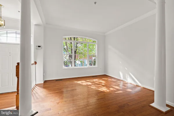 $2,850 | 13044 Town Commons Drive, Germantown, MD 20874