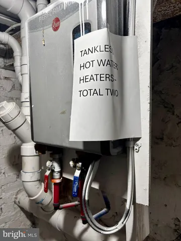 $390,000 | 901 South 60th Street, Philadelphia, PA 19143