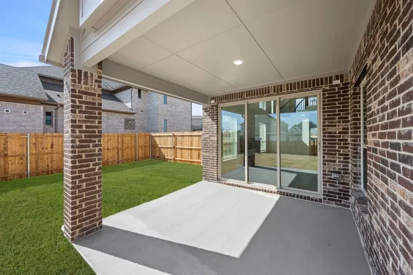 $586,666 | 408 McKinley Street, DeSoto, TX 75115