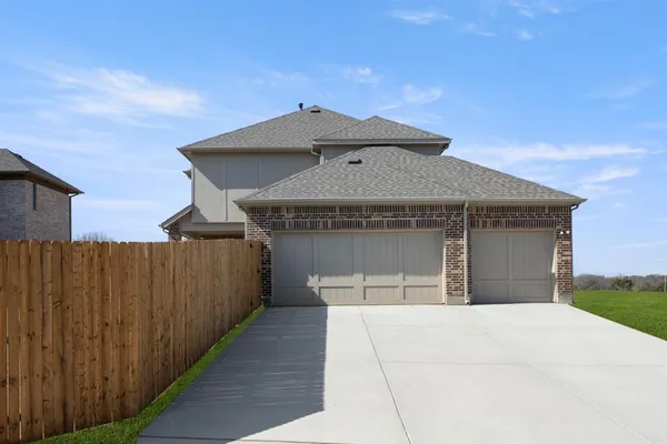 $586,666 | 408 McKinley Street, DeSoto, TX 75115